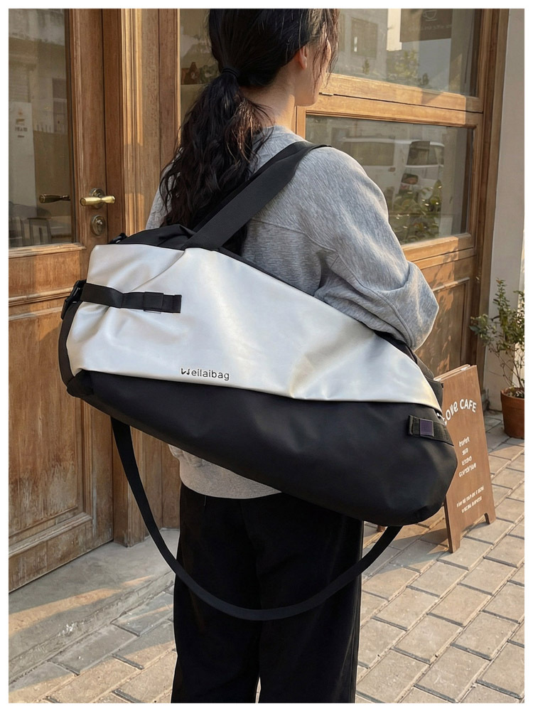 Large capacity dry-wet separation travel bag