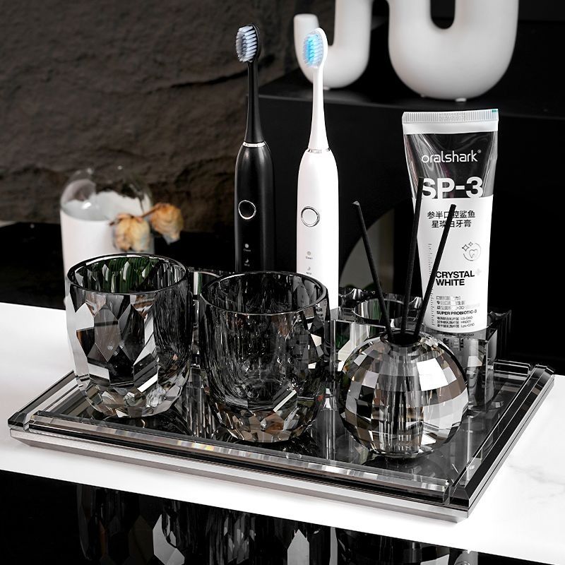 Diamond Design Toothbrush Holder Bathroom Storage Set