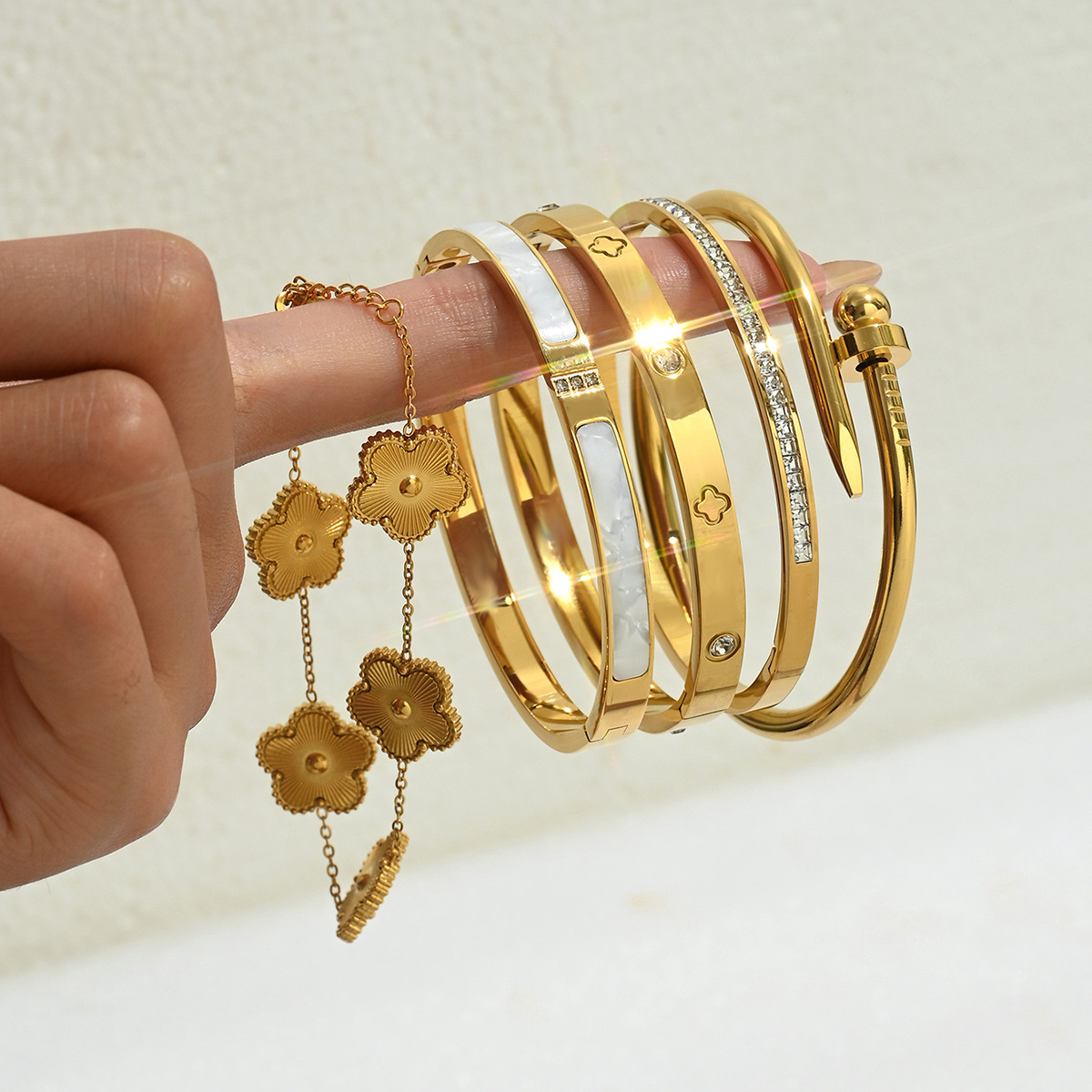 Stainless Steel Gold Bracelet Set Four-Leaf Clover Diamond