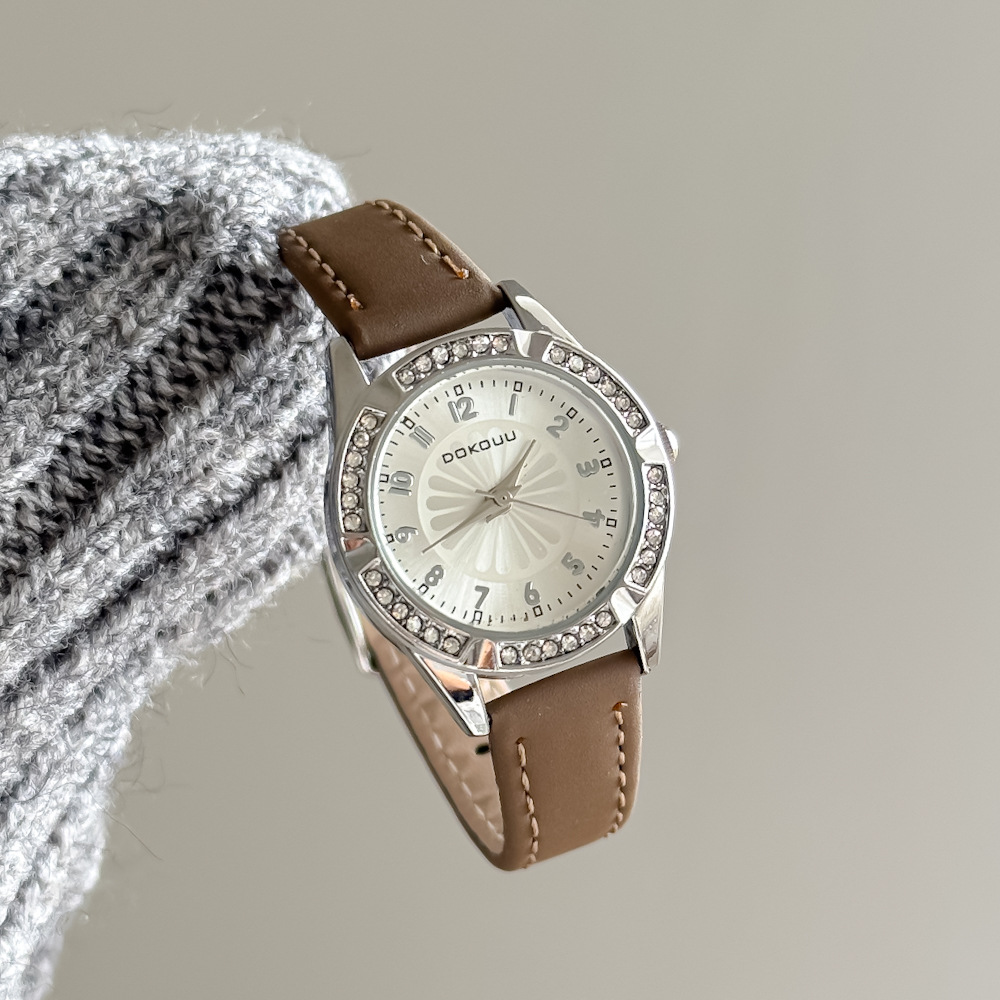 Strass taşlı retro kadın saati, küçük kadran, lüks vintage stil