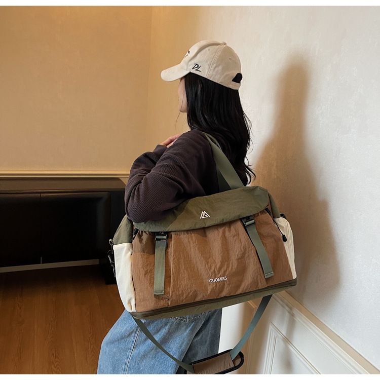 Women's travel bag with dry and wet separation, large capacity
