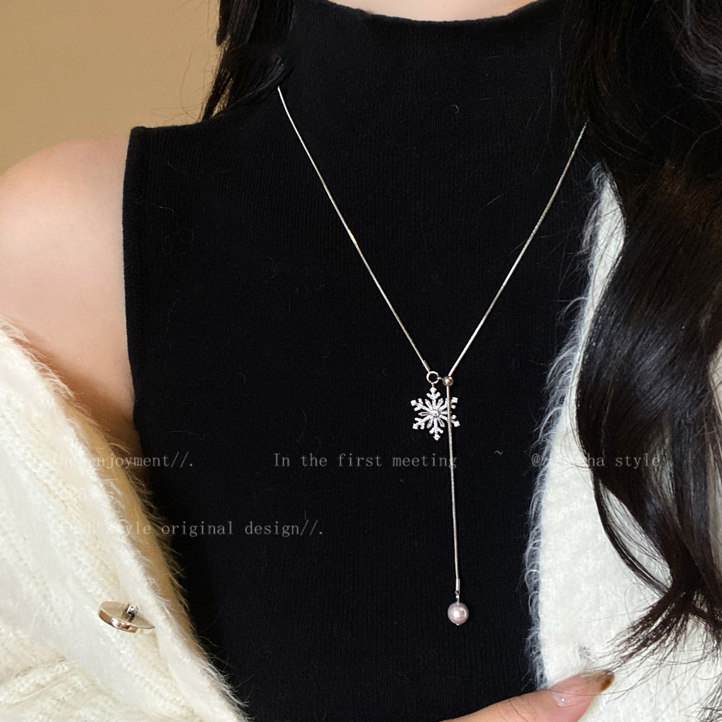 Adjustable zircon snowflake pendant long sweater chain necklace