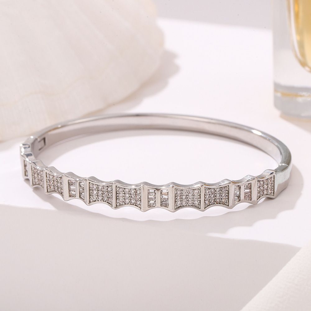 Copper bracelet with rhinestone, gold and silver options