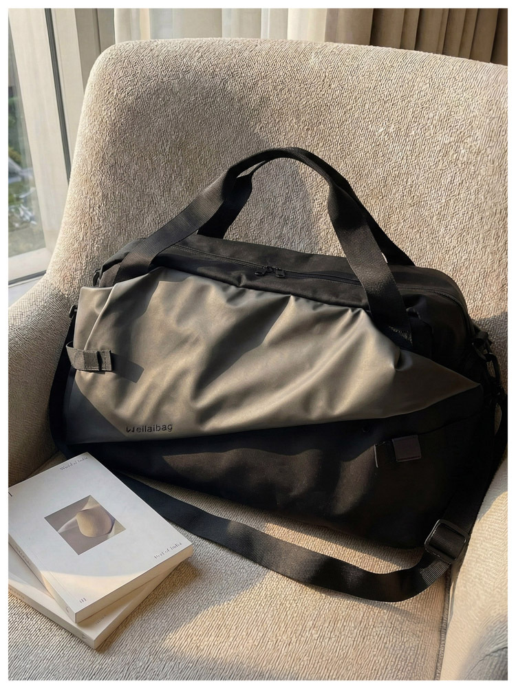 Large capacity dry-wet separation travel bag