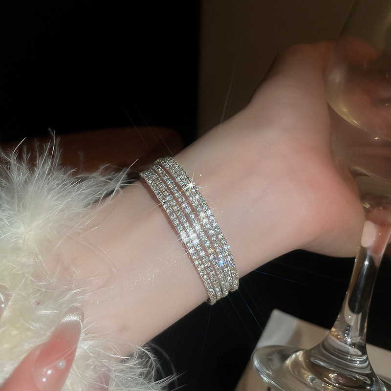 Artificial pearl multilayer rhinestone stretch bracelet