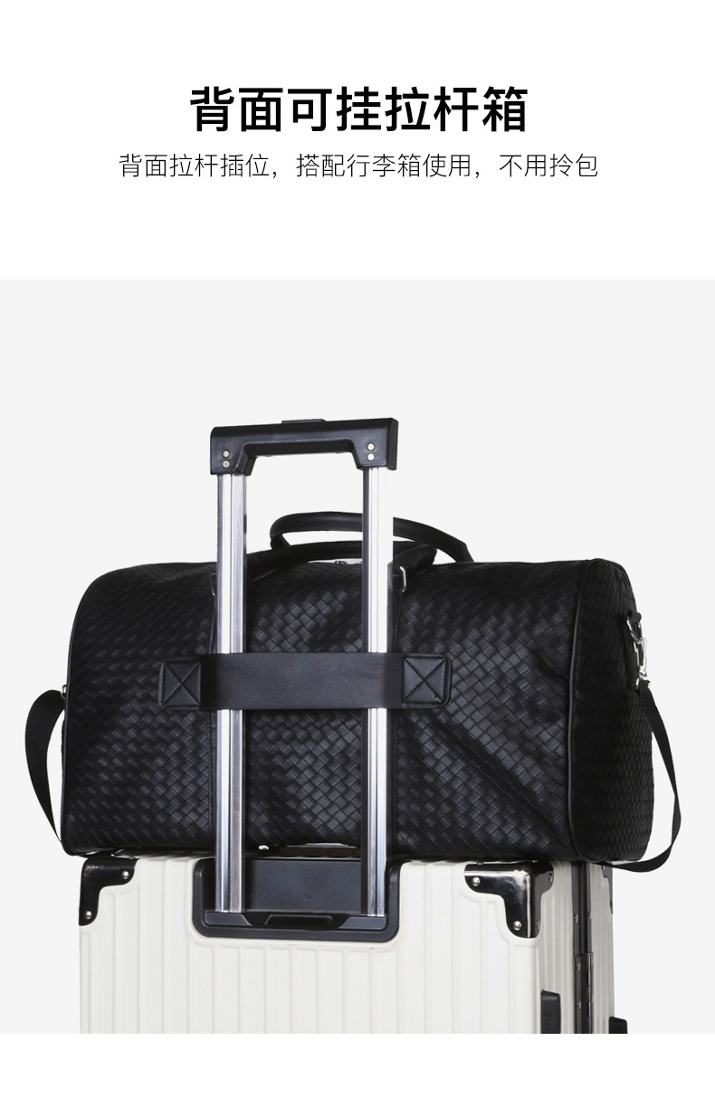 Sports bag with dry-wet compartments, large capacity