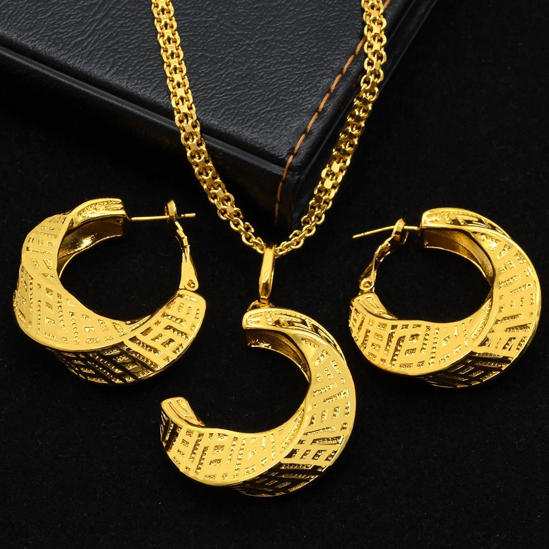 24K altın kaplı bakır takı seti kolye küpe geometrik