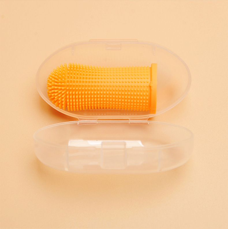 Pet tooth cleaning kit, finger brush and wipes