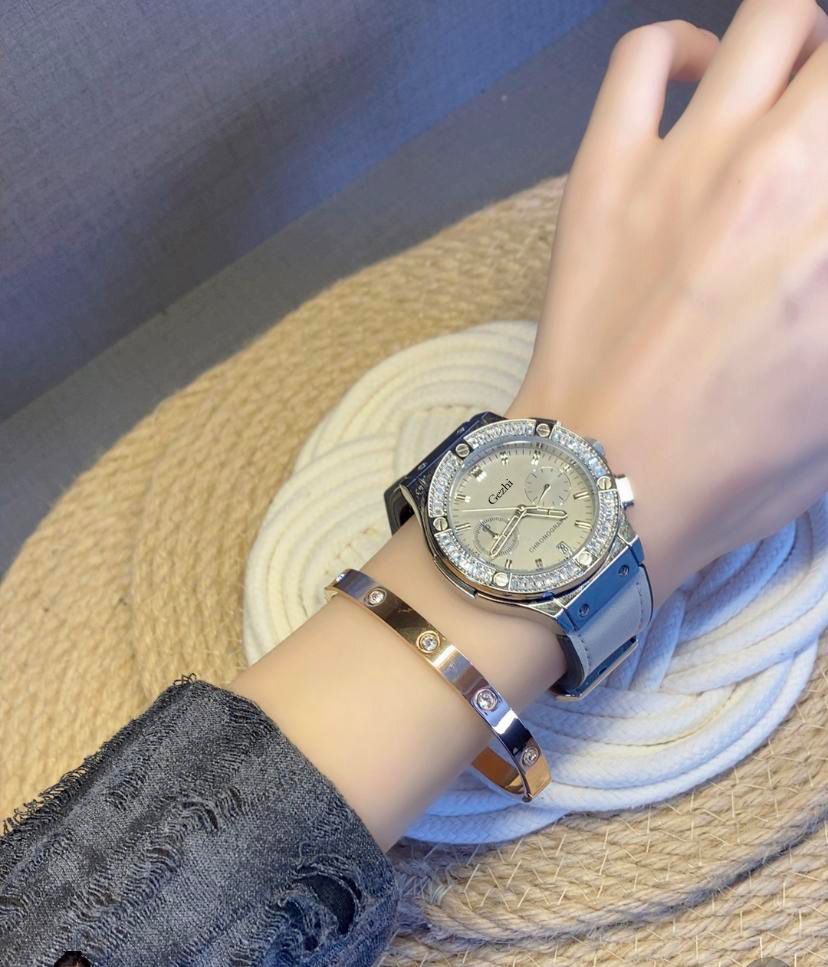 Women's wristwatch, Morandi gray, silicone band, minimalist design