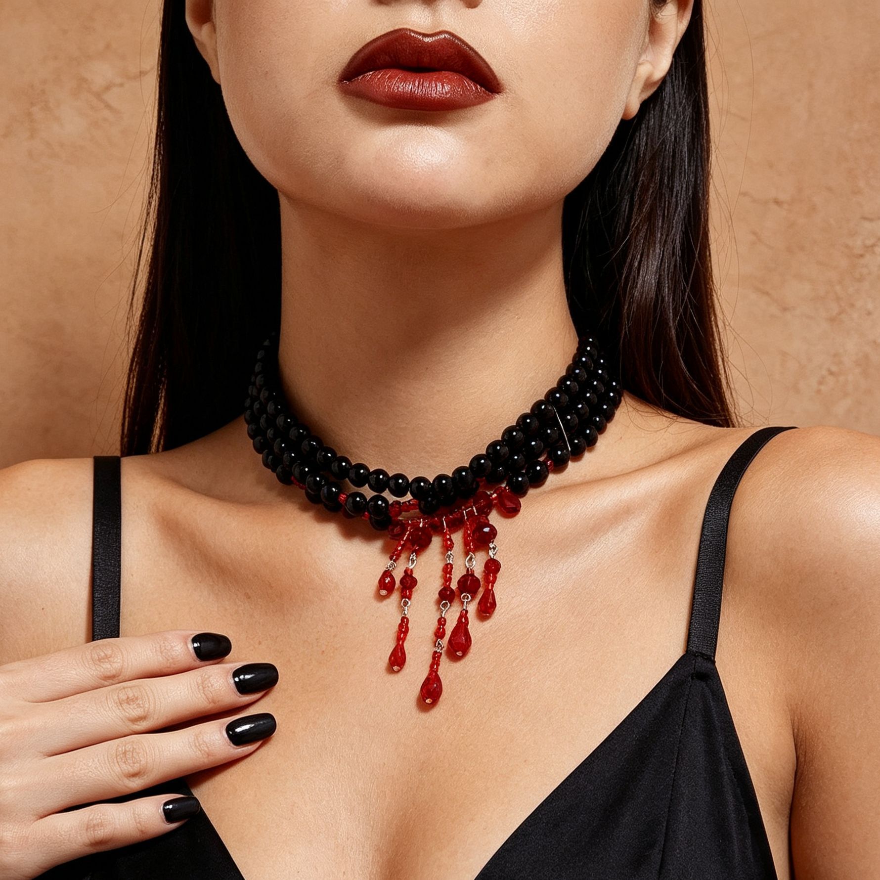 Perlenkette mit Tropfenblut-Design, Choker