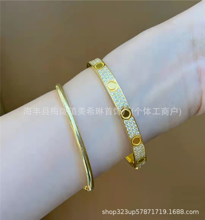 Diamantbeschichtetes Liebesarmband, 18K Roségold
