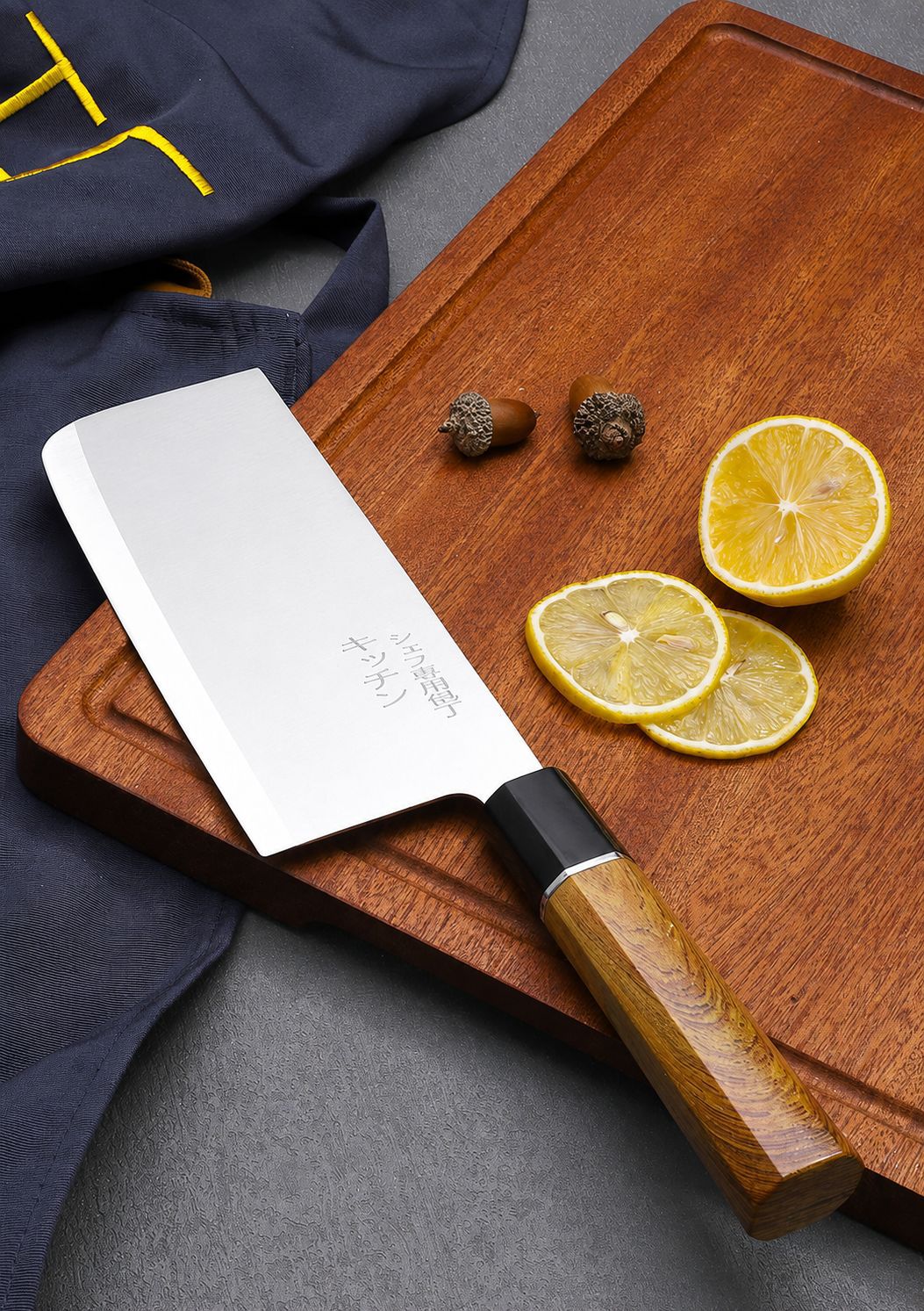 Kitchen knife set with chef knife and fruit knife