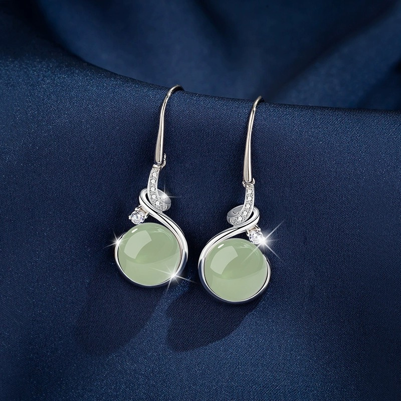 Klassische Jade-Ohrringe, chinesischer eleganter Stil