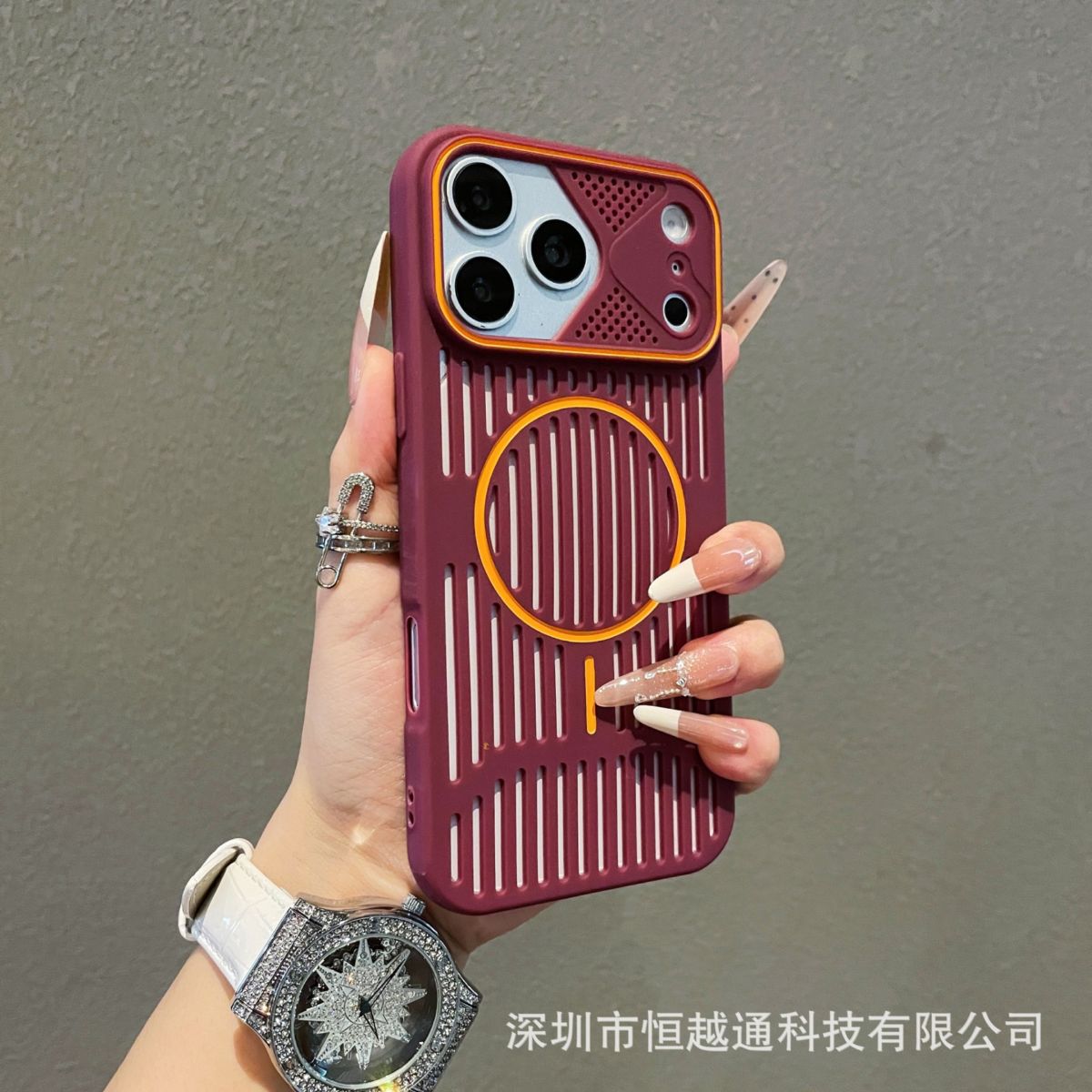 iPhone 14-17 Pro Max delikli soğutmalı metal kılıf