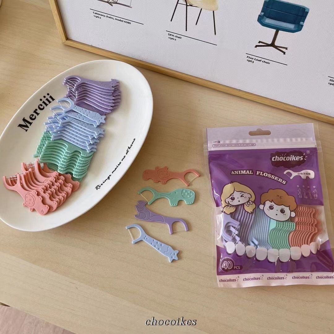 Animal-Shaped Dental Floss Sticks for Kids, Family Pack