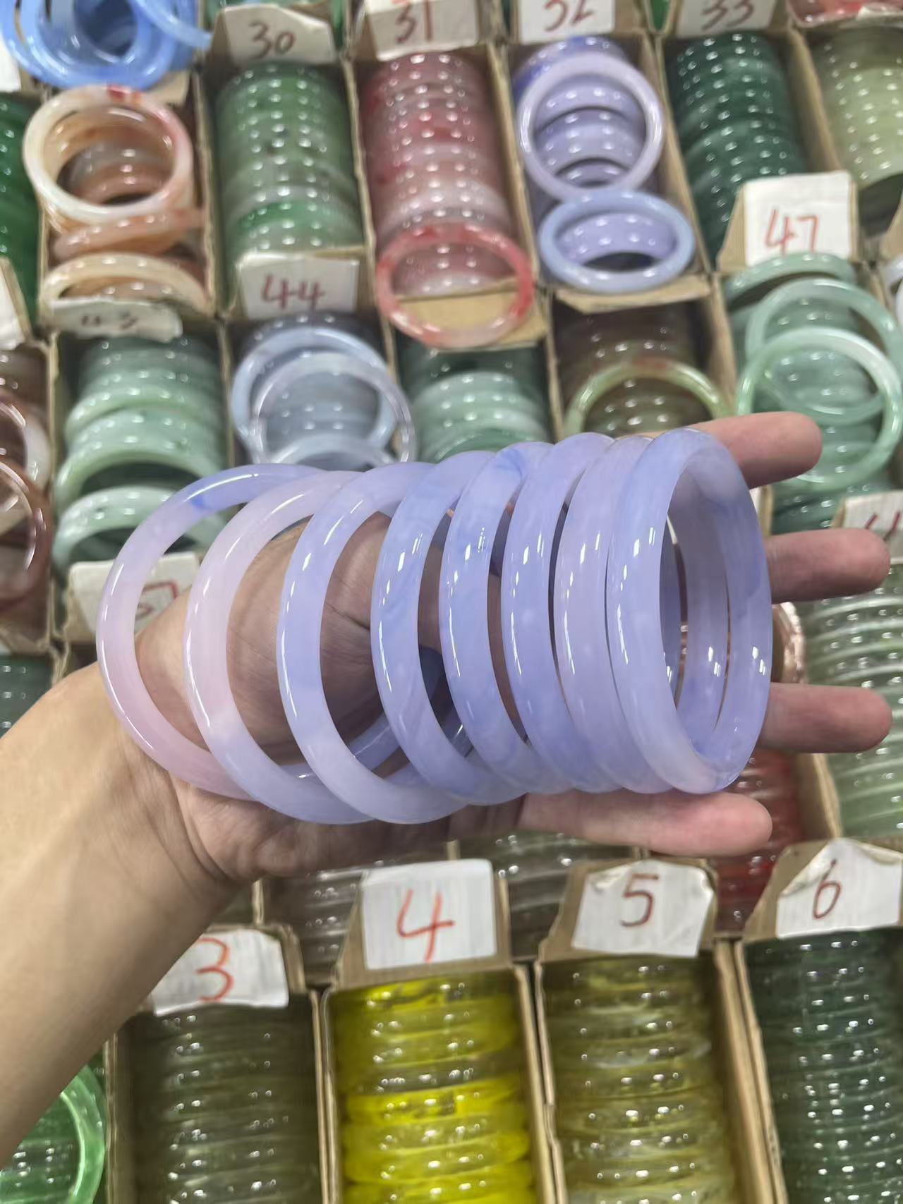 Fabrika doğrudan satış 10m emperyal yeşim bileklik 60 halka yeni Çin tarzı yeşim bileklik antik tarz Hanfu aksesuarı el takısı canlı tedarik