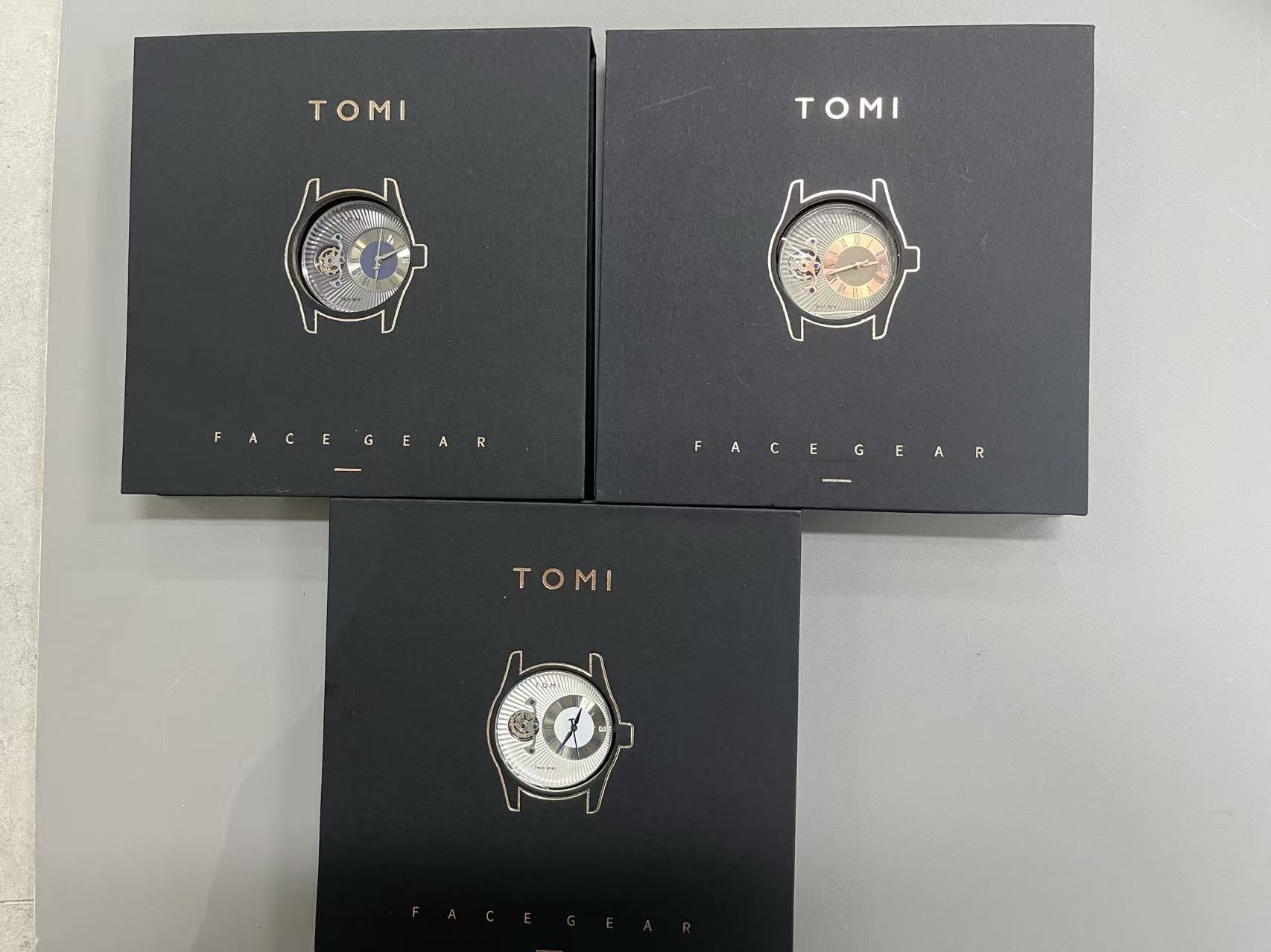 TOMI Face Gear Erkek Saati Kuvars Deri