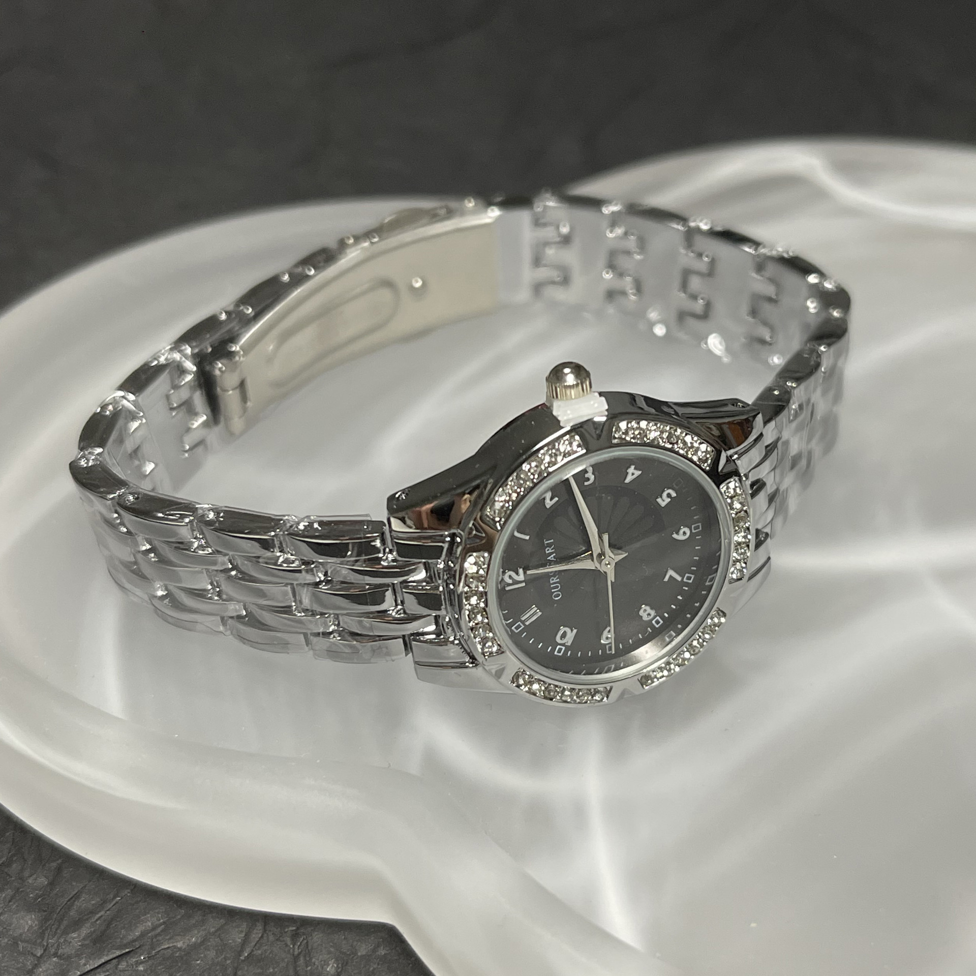 Damen-Quarzuhr, Stahlband, Strass-Zifferblatt