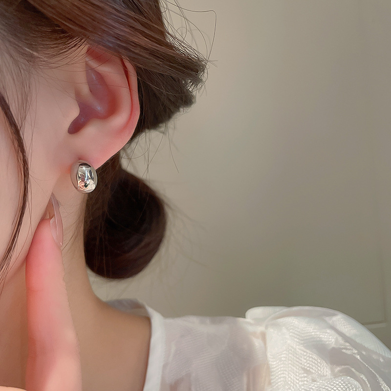 Gold-plated silver bead stud earrings, metal style