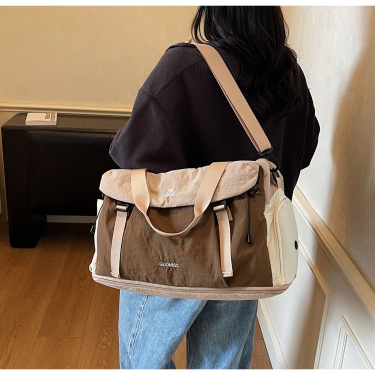 Women's travel bag with dry and wet separation, large capacity
