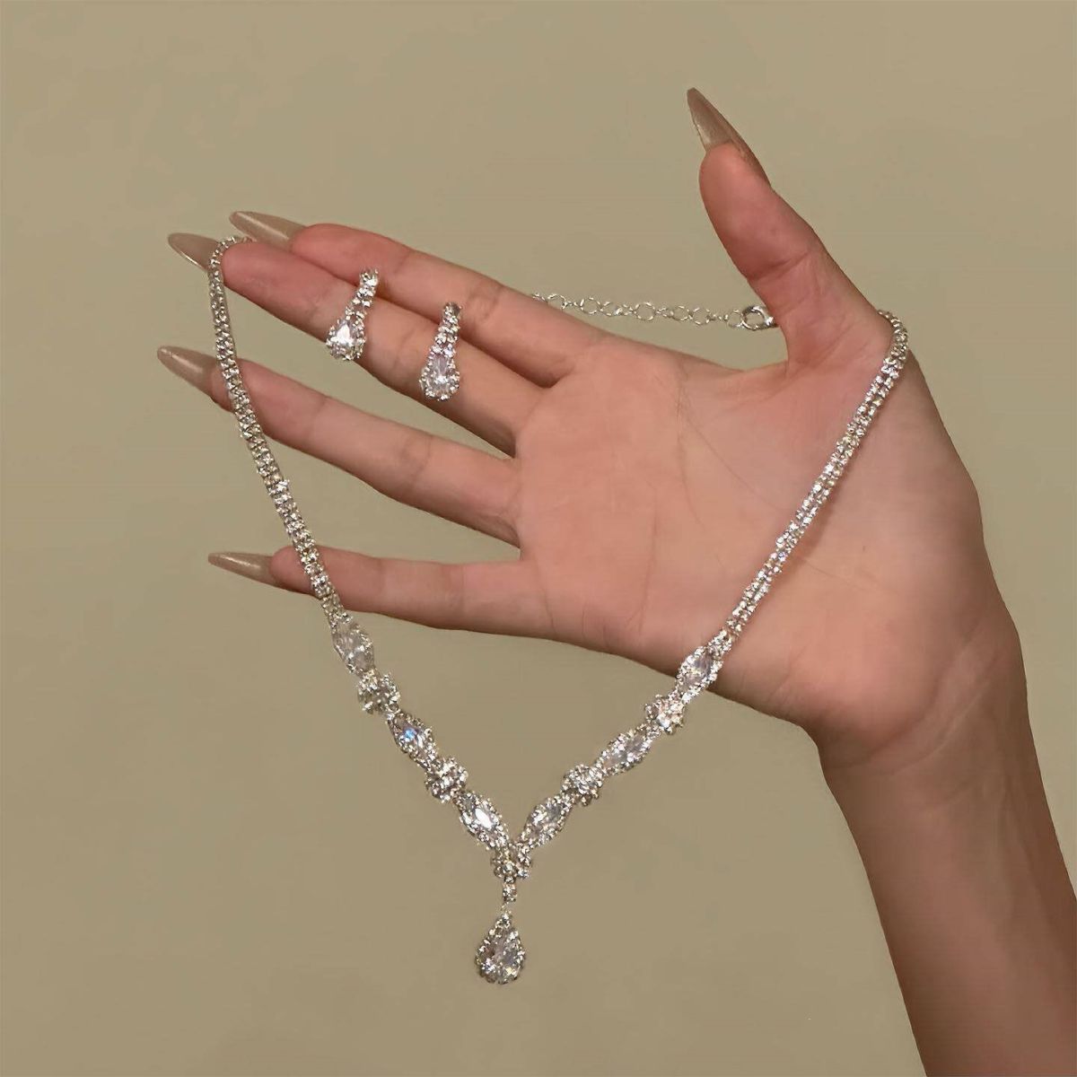 Diamond Necklace and Earring Set Silver Collarbone Chain