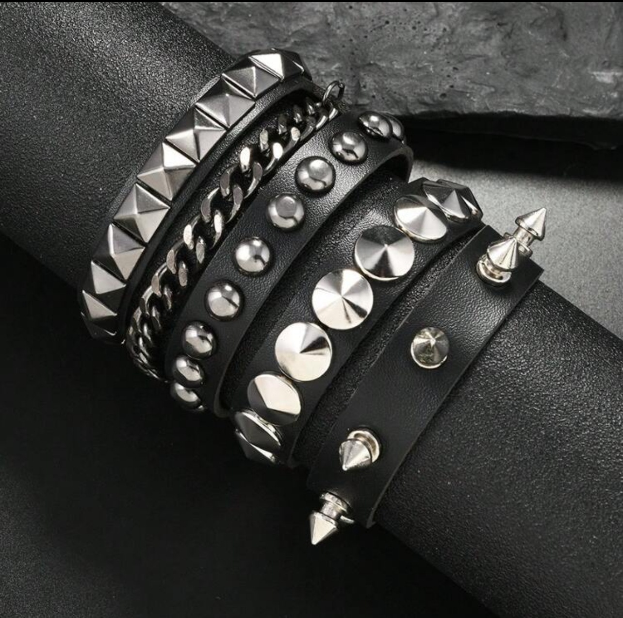 Punk-Herrenarmband mehrschichtig, Leder Nietenkette