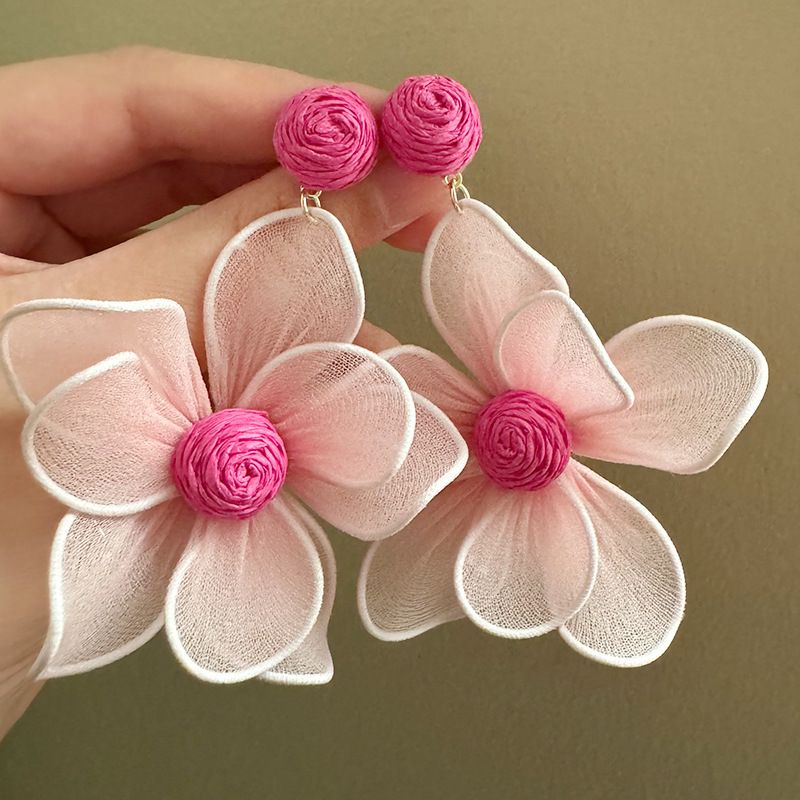 Rosa Blüten-Ohrringe mit Strandurlaubs-Flair