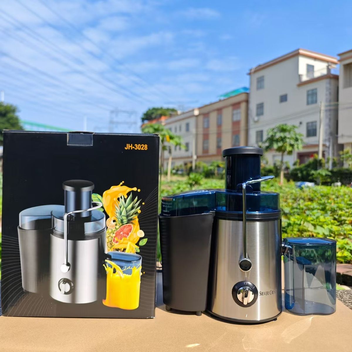 JUICER yalnızca ihracat içindir, geniş ağızlı ve posa ayırıcı, yüksek güçlü bir meyve sıkacağı, taze meyve ve sebze suyu için paslanmaz çelikten üretilmiştir.