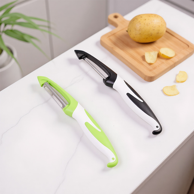 Penguin-shaped vegetable and fruit peeler multifunctional
