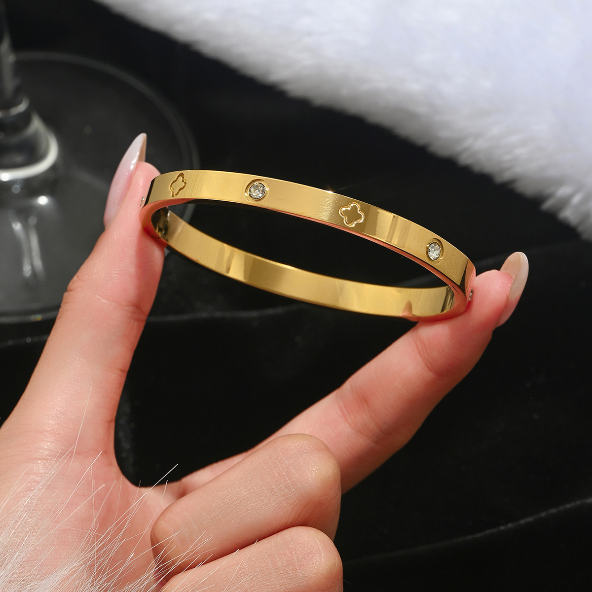 Stainless Steel Gold Bracelet Set Four-Leaf Clover Diamond
