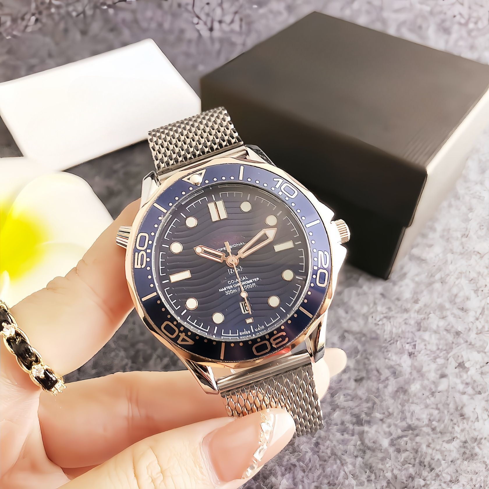Men's waterproof quartz wristwatch, mesh band