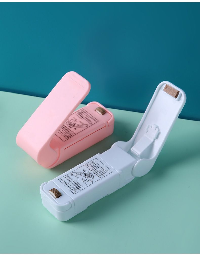 Mini portable heat sealer for plastic bags