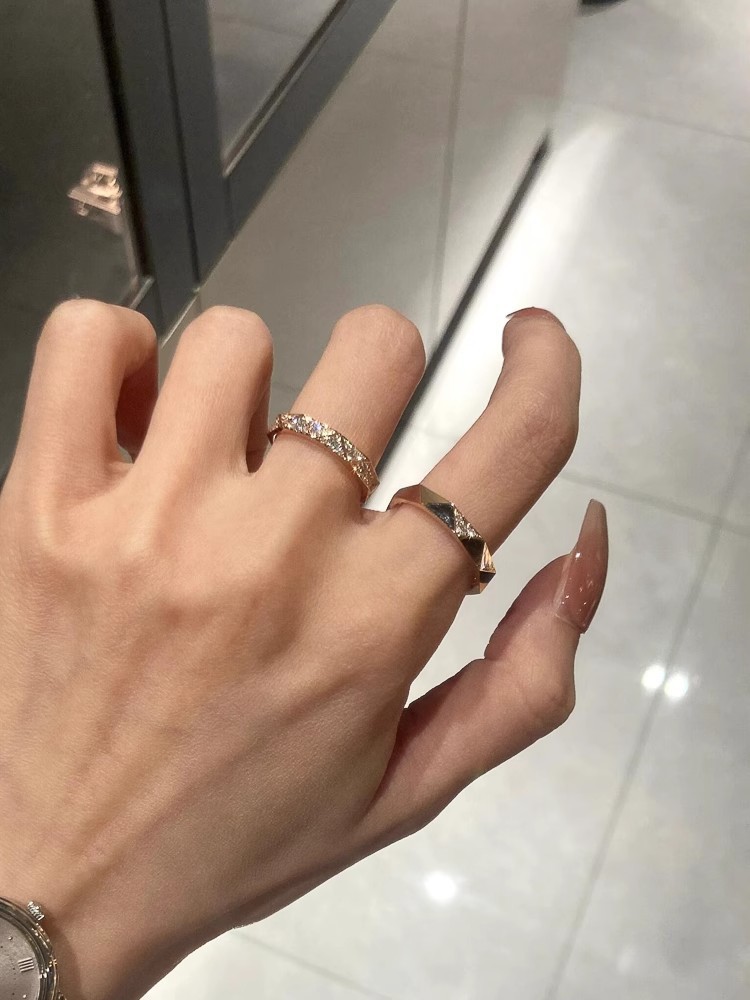 Vintage diamond lattice brushed ring for women, stackable
