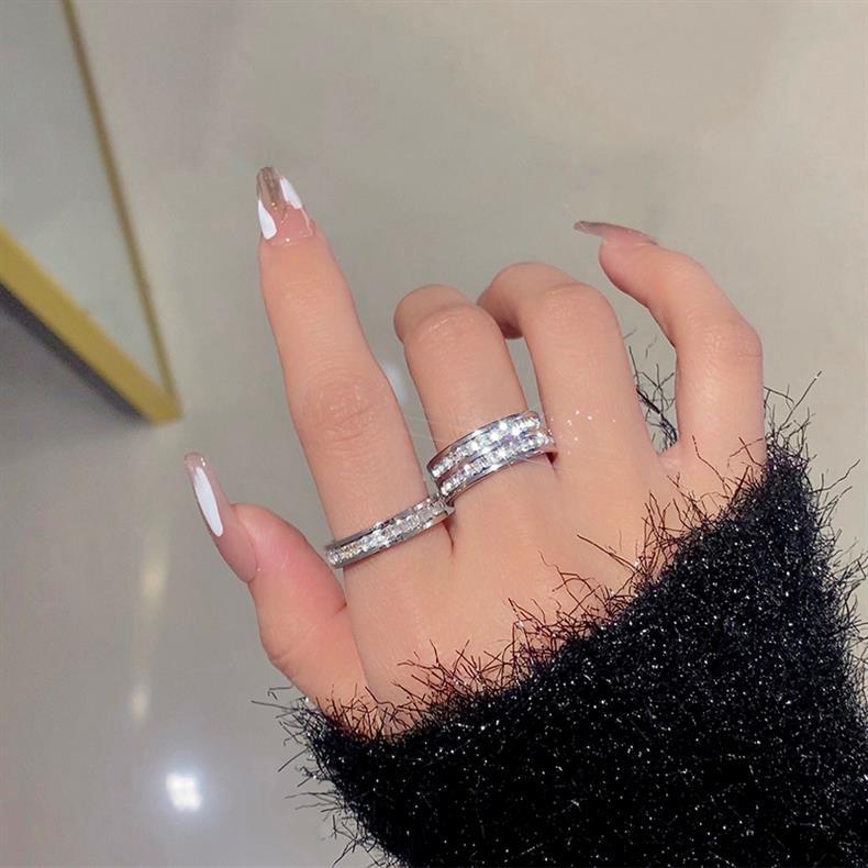Doppelter quadratischer Diamantring-Set, minimalistisches Design