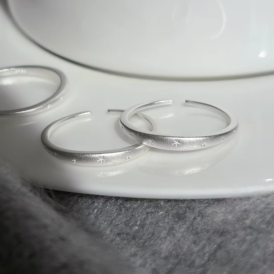 S925 Sterlingsilber Fünfzackstern Ring, mattiert, elegant