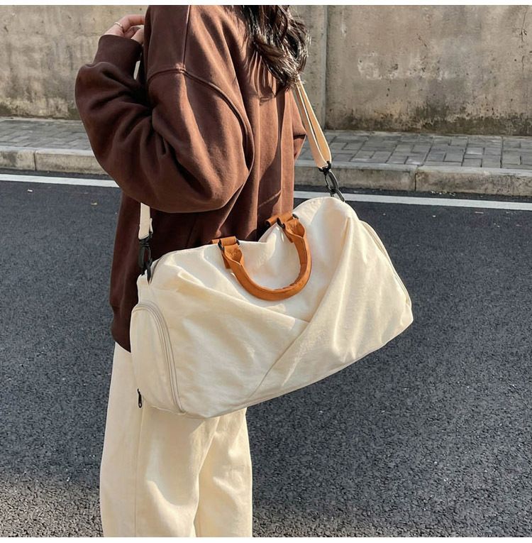 Großvolumige Reisetasche, leicht, mit Nassfach-Trennfunktion