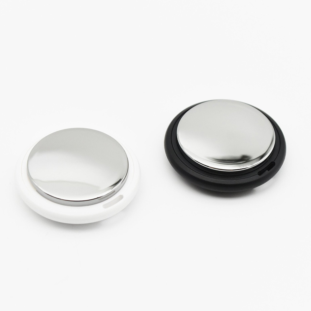 GPS tracker compatible with Apple iOS and Android for vehicles and pets