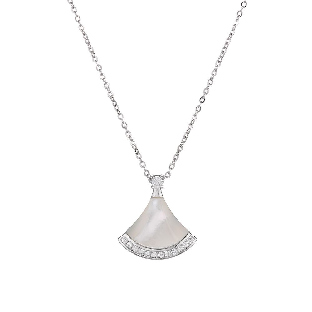 White mother-of-pearl necklace collarbone chain