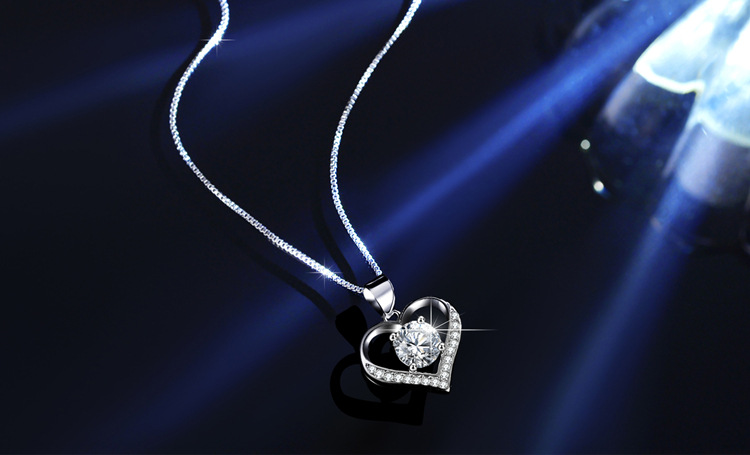 Moissanit-Anhänger-Halskette S925 Sterlingsilber rhodiniert