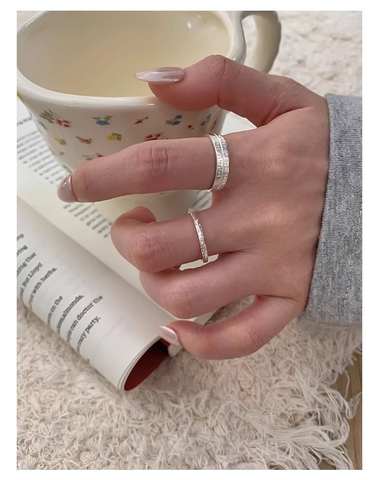 Geometric Möbius ring for women, open adjustable, luxury style