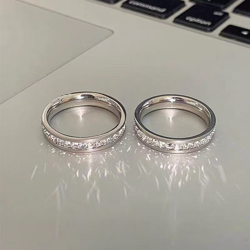 Doppelter quadratischer Diamantring-Set, minimalistisches Design