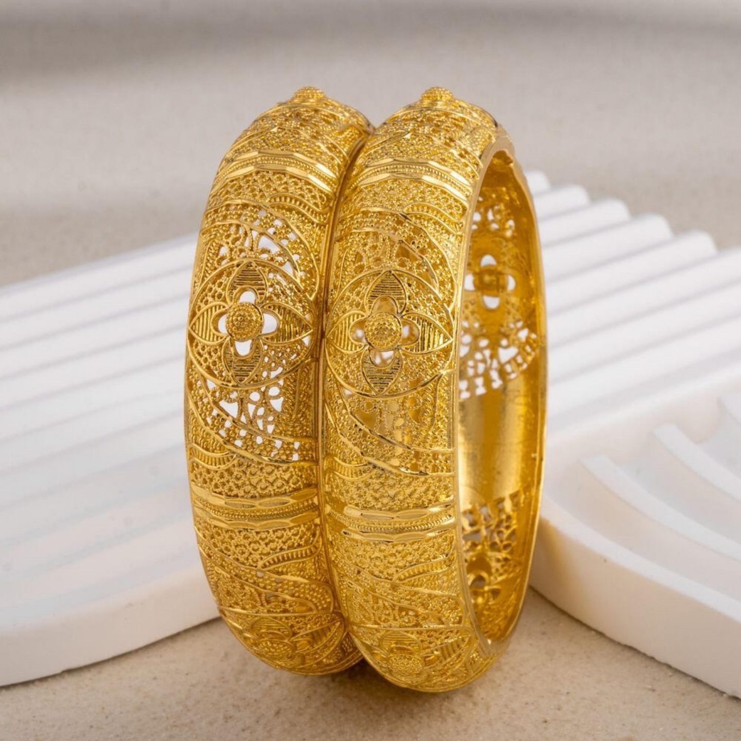 Four-leaf engraved plated bracelet, wedding set