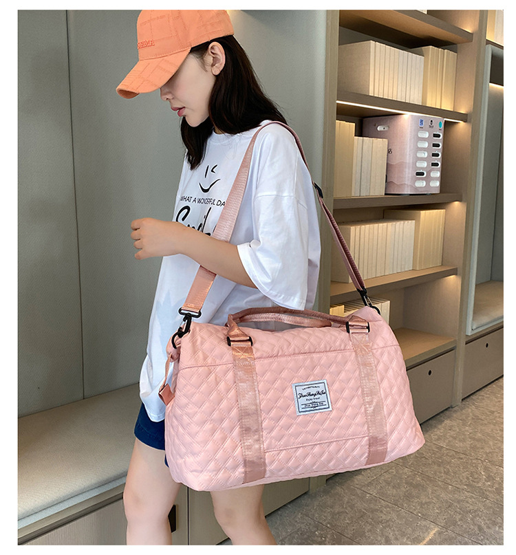 Travel Bag with Wet and Dry Separation, Large Capacity