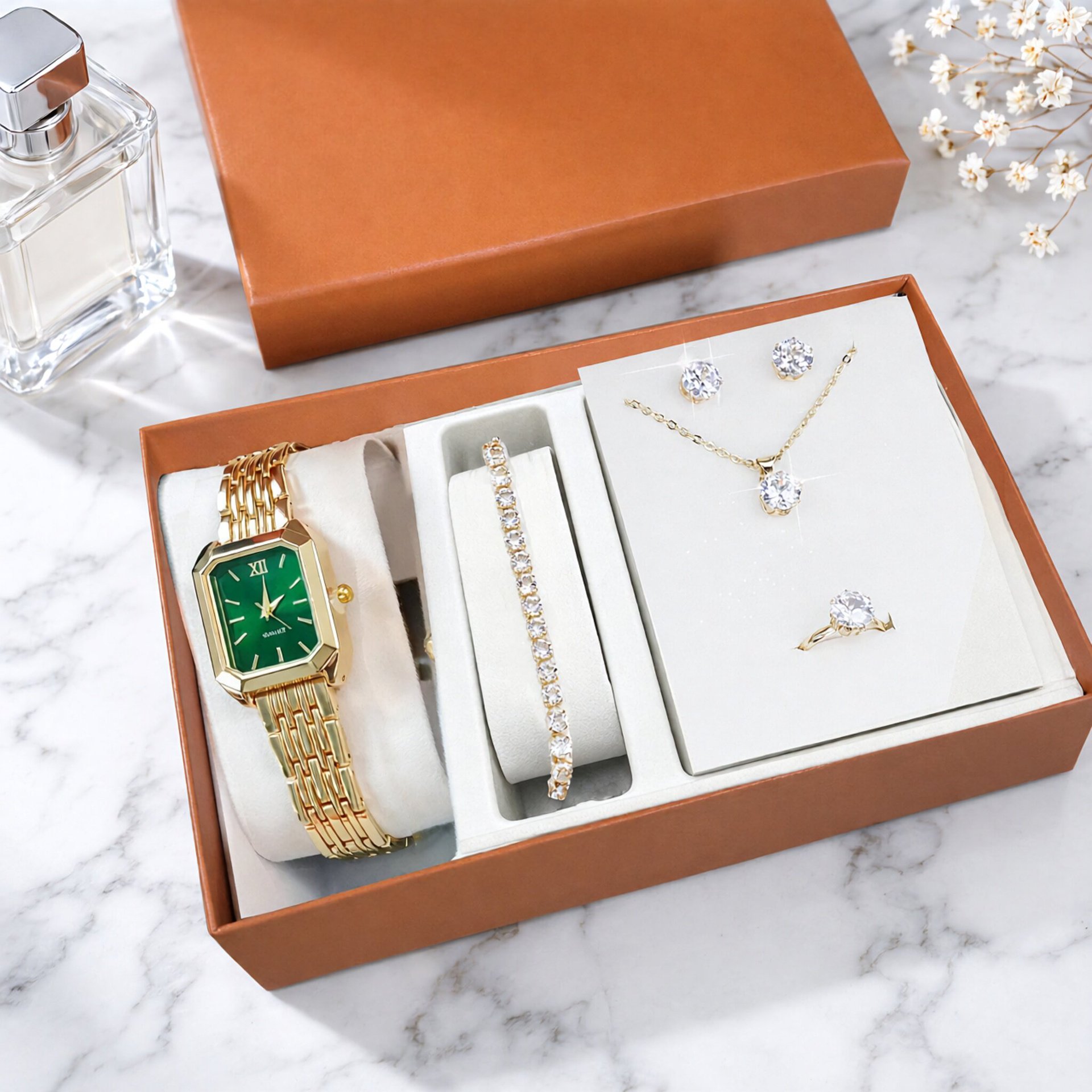 Women's fashion watch with bracelet and necklace set