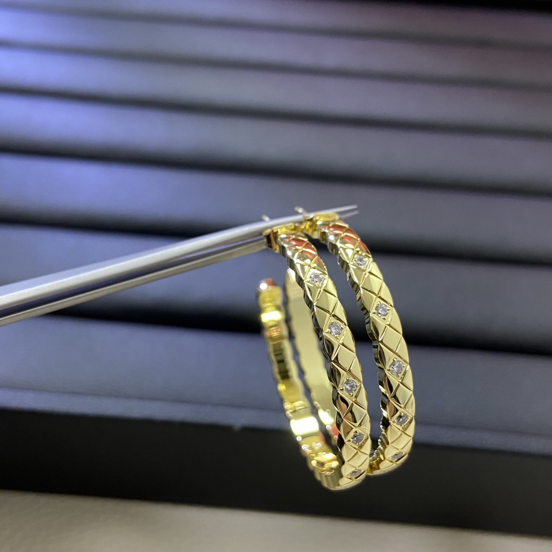 V-Gold CNC Rautenbohr-Ohrringe, leicht und luxuriös