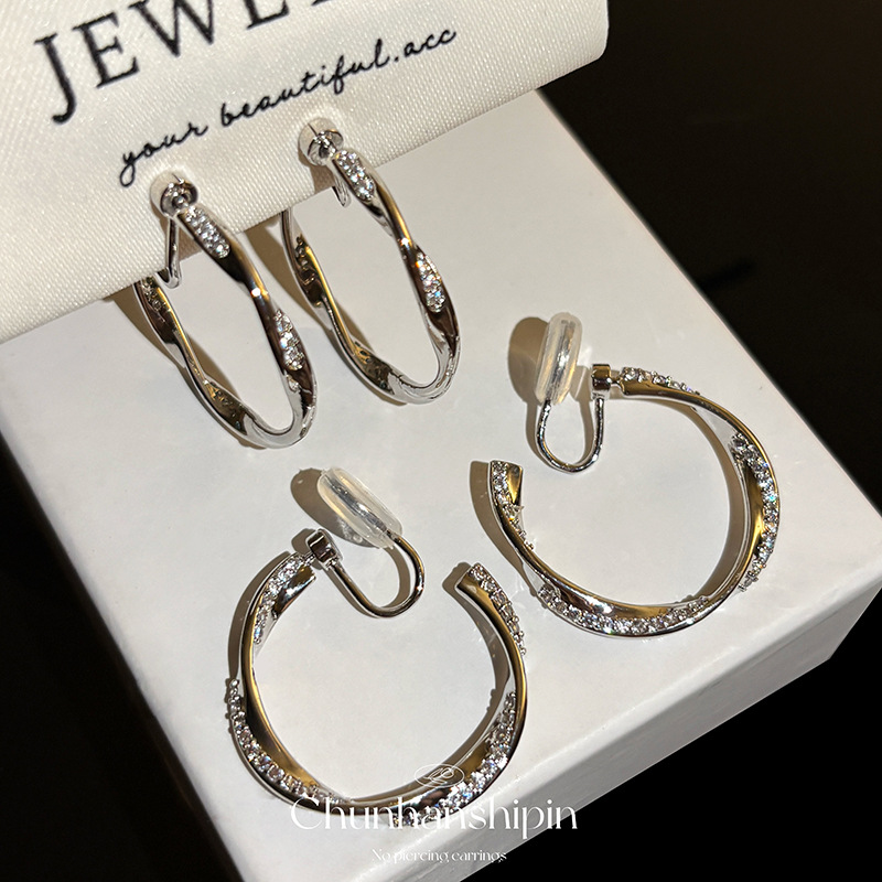 Ohrclip mit Zirkonsteine, minimalistisches Design