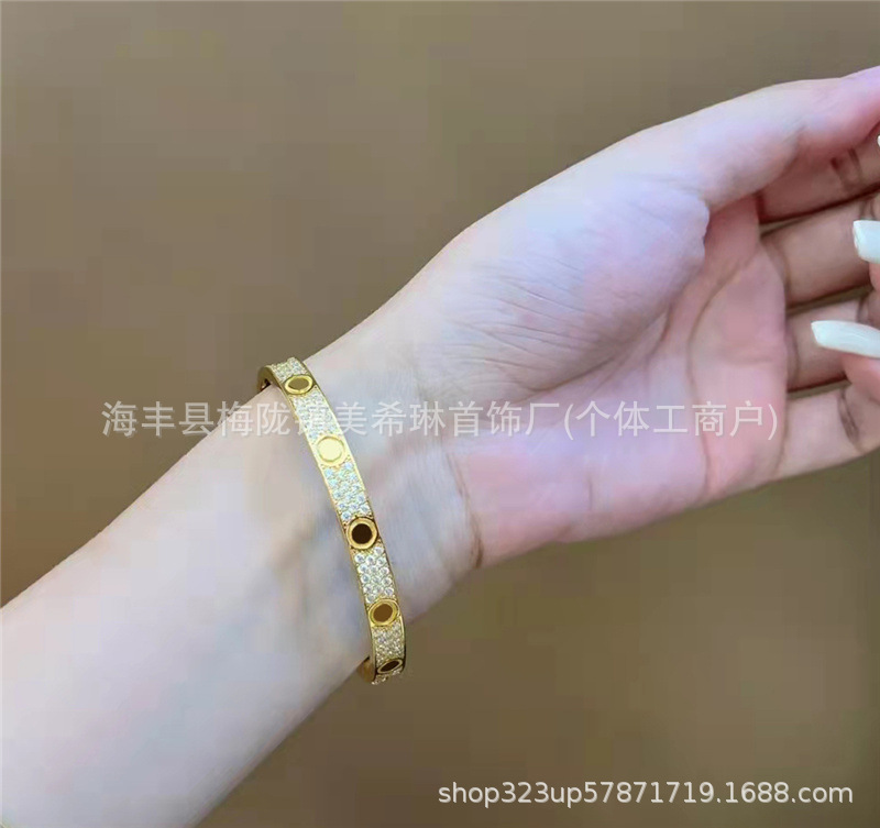 Diamantbeschichtetes Liebesarmband, 18K Roségold