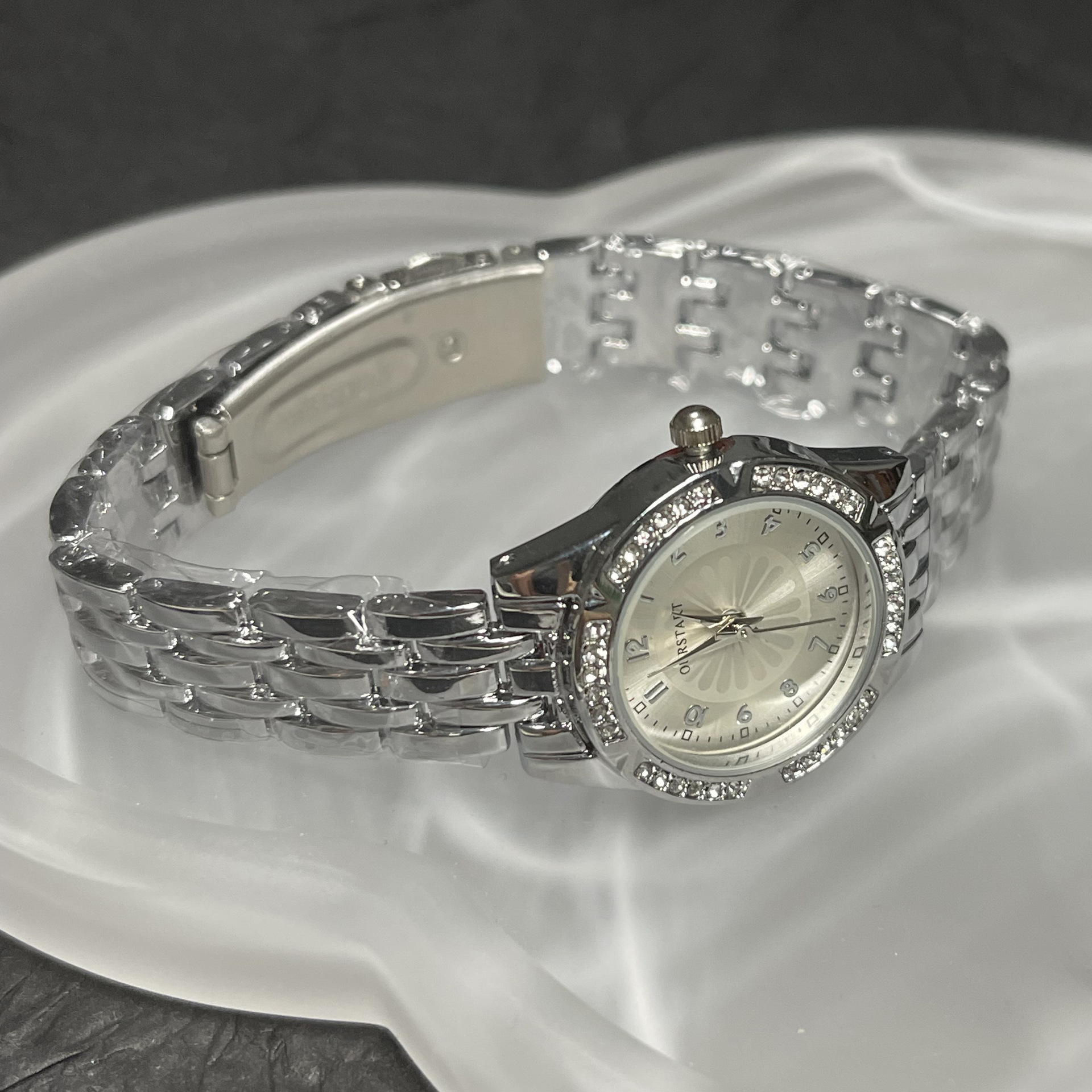 Damen-Quarzuhr, Stahlband, Strass-Zifferblatt