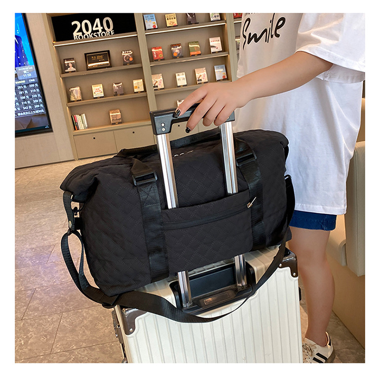 Travel Bag with Wet and Dry Separation, Large Capacity
