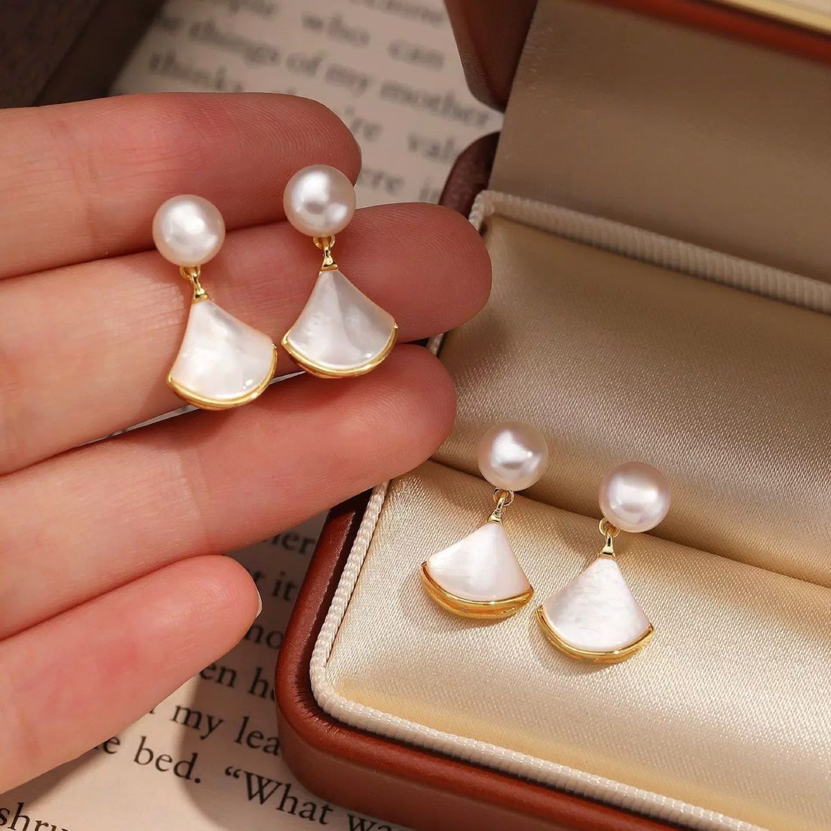 French-style pearl fan-shaped earrings for women